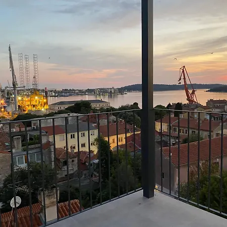 Castropola Views With Private Parking Apartment Pula