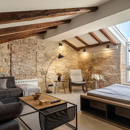 Apartment Castropola Views With Private Parking *