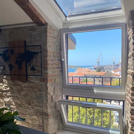 Castropola Views With Private Parking * 普拉